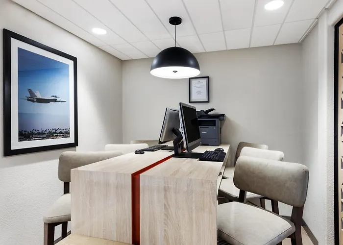 Hotel Candlewood By Ihg 2*