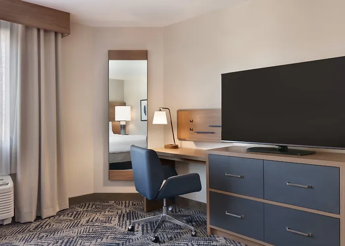 Candlewood By Ihg Hotel