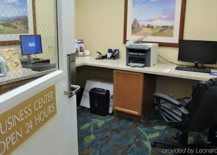 Candlewood By Ihg Hotel