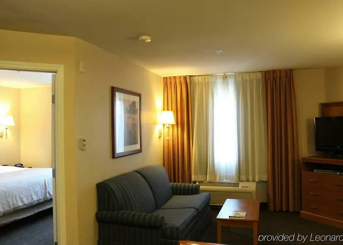 Hotel Candlewood By Ihg 2*